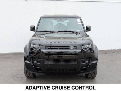 2025 Land Rover Defender P400 X-Dynamic SE