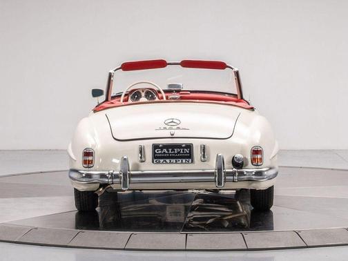 1956 Mercedes-Benz 190SL 