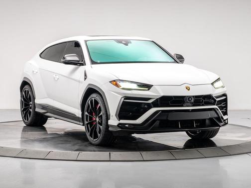 2022 Lamborghini Urus Base