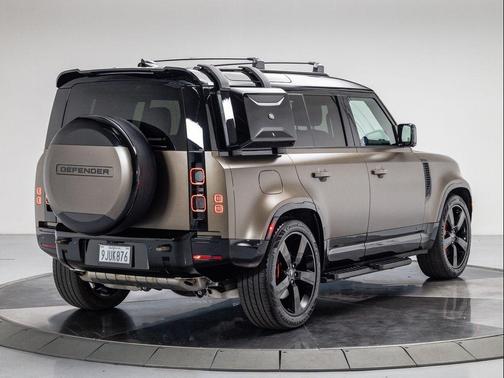 2024 Land Rover Defender 110 P400 X