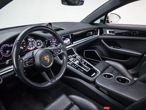 2022 Porsche Panamera Platinum Edition