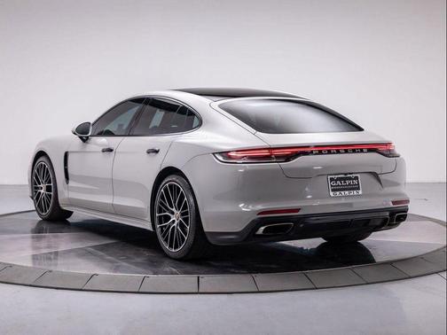 2022 Porsche Panamera Platinum Edition