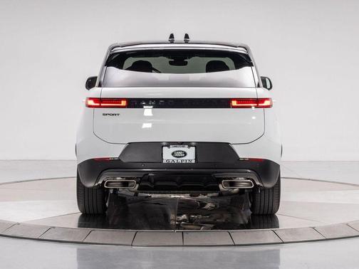 2025 Land Rover Range Rover Sport P360 SE