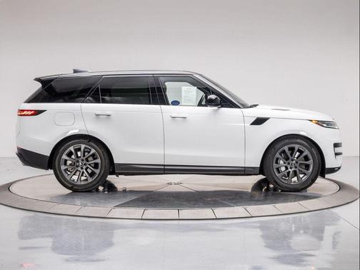 2025 Land Rover Range Rover Sport P360 SE