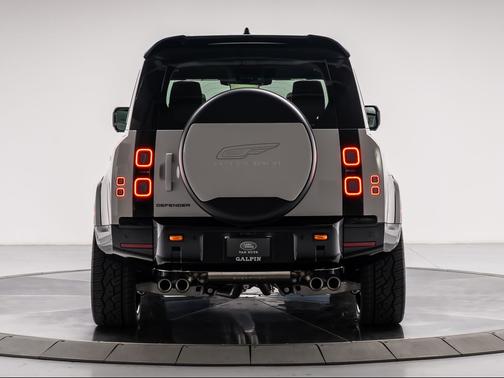 Borasco Grey 2026 Land Rover Defender P500 X-Dynamic SE