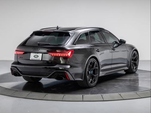 Mythos Black Metallic 2025 Audi RS 6 Avant 4.0T