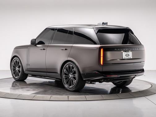 SATIN TOURMALINE BROWN 2025 Land Rover Range Rover P530 SE