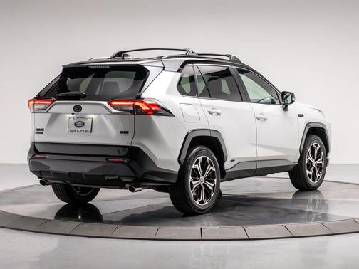 2024 Toyota RAV4 Prime XSE