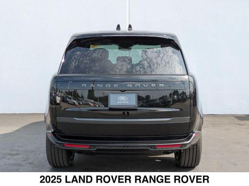 2025 Land Rover Range Rover P550e Autobiography