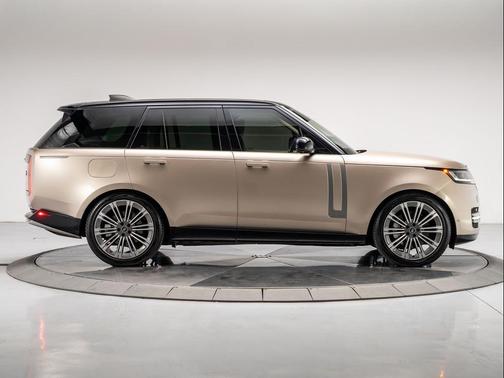 2023 Land Rover Range Rover P530 SE