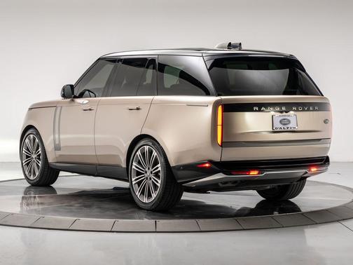 2023 Land Rover Range Rover P530 SE