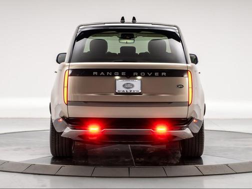 2023 Land Rover Range Rover P530 SE