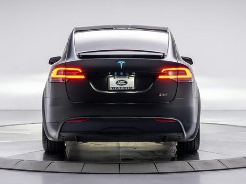 2022 Tesla Model X Plaid