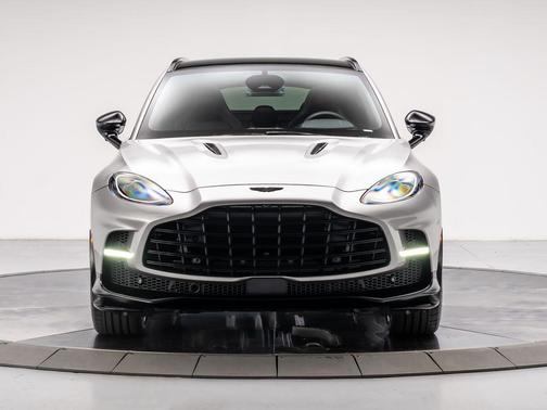 2026 Aston Martin DBX 707