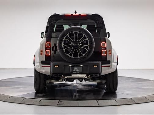 BORASCO GREY 2026 Land Rover Defender P635 OCTA
