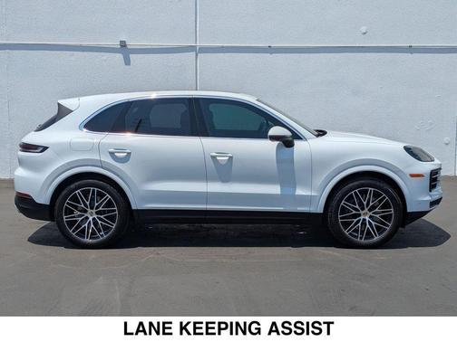 2024 Porsche Cayenne Base