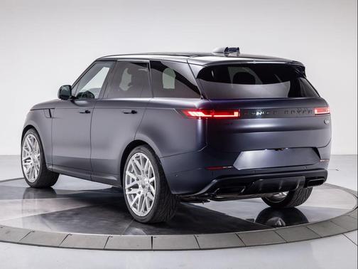 2023 Land Rover Range Rover Sport SE
