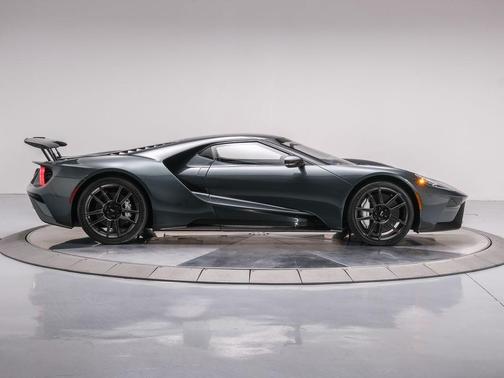2022 Ford GT 