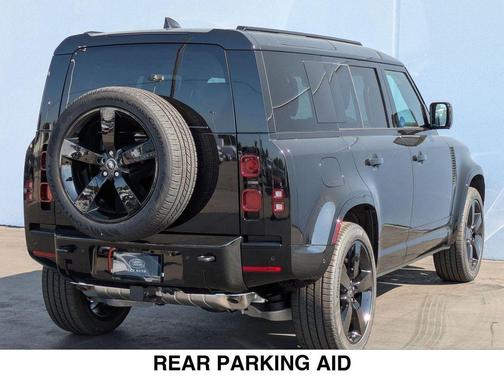 2025 Land Rover Defender P400 X-Dynamic SE