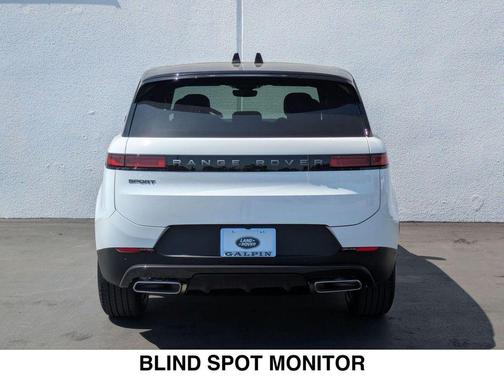 2025 Land Rover Range Rover P615 SV