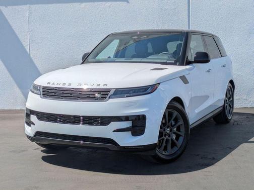 2025 Land Rover Range Rover P615 SV