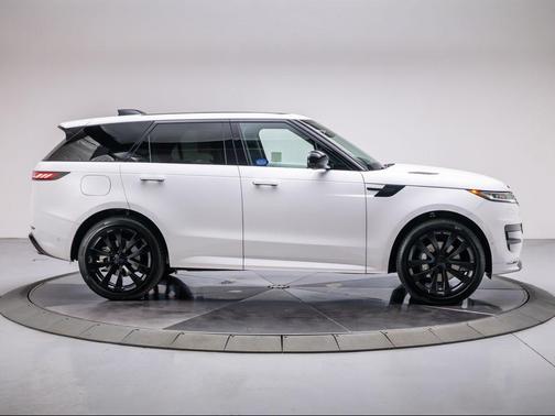 2026 Land Rover Range Rover Sport 5.0 Supercharged Dynamic