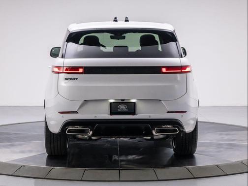 2026 Land Rover Range Rover Sport 5.0 Supercharged Dynamic
