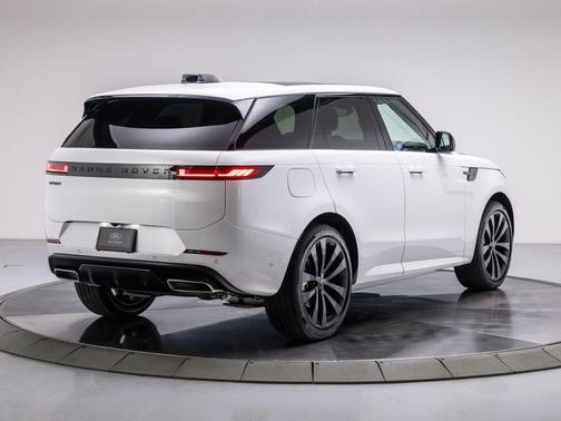 2026 Land Rover Range Rover Sport 5.0 Supercharged Dynamic