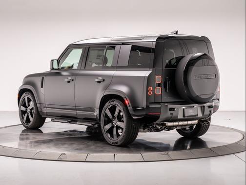 CARPATHIAN GREY 2026 Land Rover Defender 110 V8