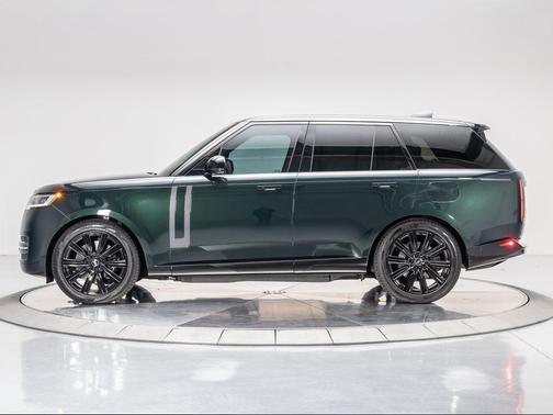 2025 Land Rover Range Rover P550e SE