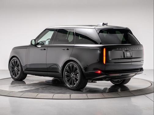 2026 Land Rover Range Rover P400 SE