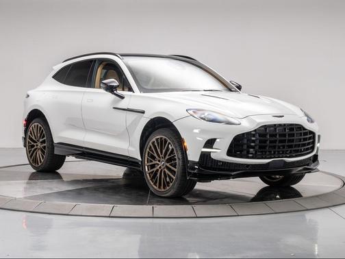 2025 Aston Martin DBX 707