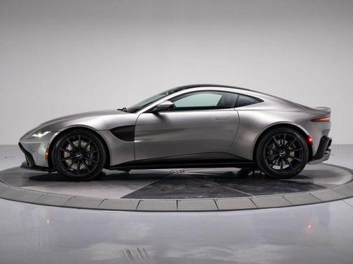 2019 Aston Martin Vantage Base