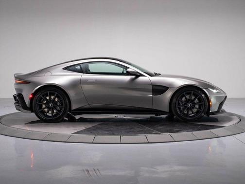 2019 Aston Martin Vantage Base