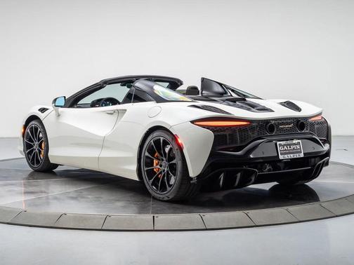 2025 McLaren Artura Performance
