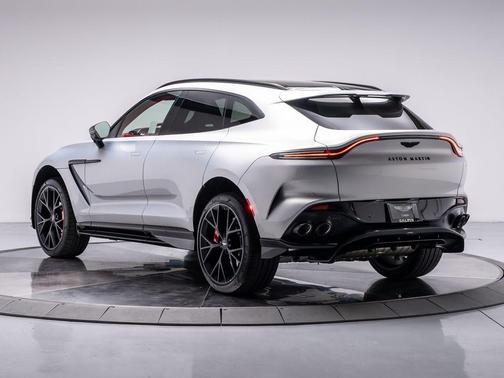 2025 Aston Martin DBX 707