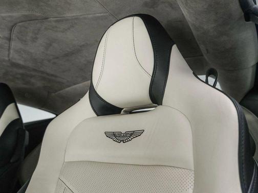 2020 Aston Martin DBS Superleggera
