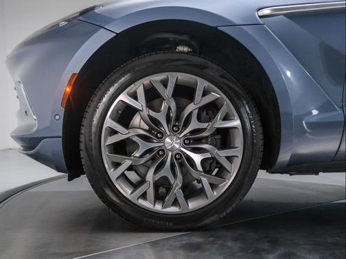 Concours Blue 2022 Aston Martin DBX Base