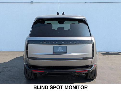 2025 Land Rover Range Rover P530 SE