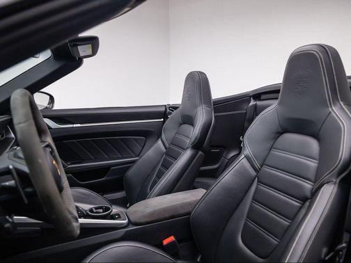 2021 Porsche 911 Turbo S