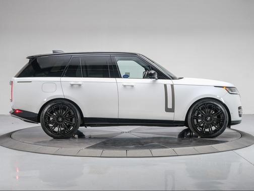 2025 Land Rover Range Rover P530 SE
