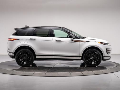 Fuji White 2022 Land Rover Range Rover Evoque R-Dynamic S