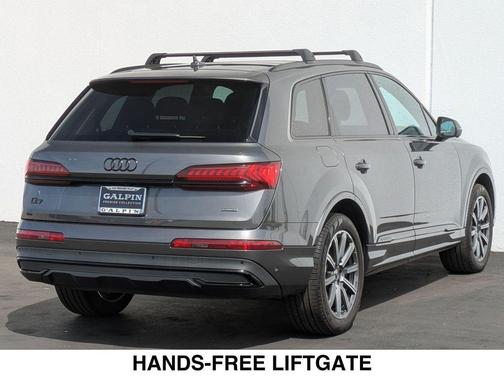 2023 Audi Q7 45 Premium