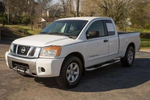 2011 Nissan Titan SV