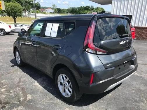 Gravity Gray 2024 Kia Soul LX