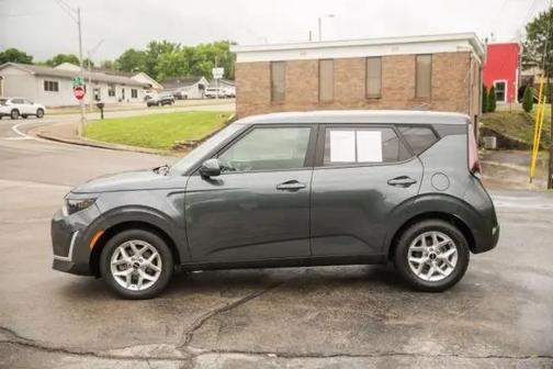 Gravity Gray 2024 Kia Soul LX