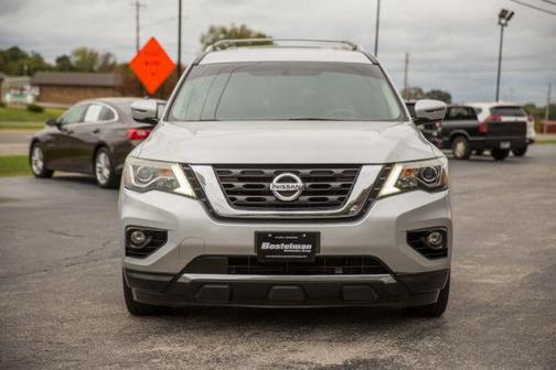 2020 Nissan Pathfinder SV