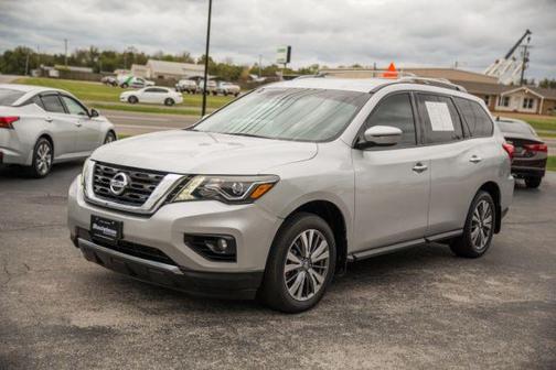 2020 Nissan Pathfinder SV