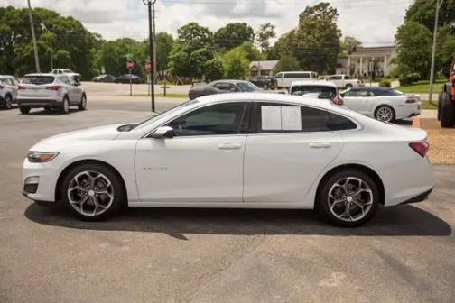 Summit White 2021 Chevrolet Malibu FWD LT