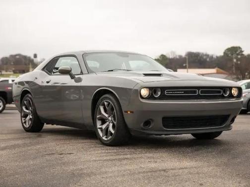 2017 Dodge Challenger SXT